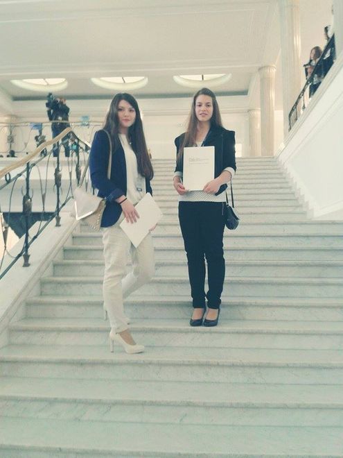 Uczennice G2 reprezentowały szkołę podczas obrad młodzieży w Sejmie RP, Materiały prasowe