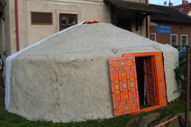 Tak wygląda jurta mongolska, o którą w najbliższej przyszłości będzie starać MALOKA