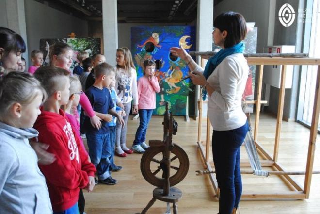 Dzieci wypełniają muzeum, materiały prasowe
