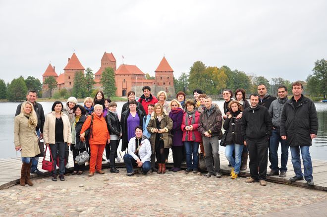 Uczestnicy pierwszego spotkania partnerskiego Comenius, Litwa. 