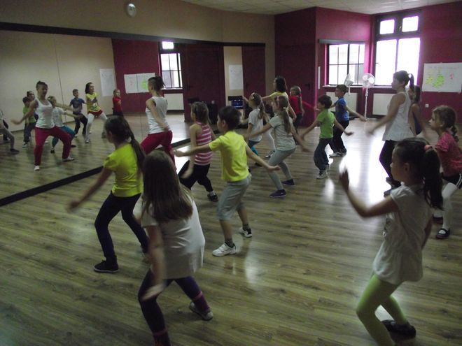 Letnie spotkania z tańcem: salsa kubańska i taniec towarzyski dla dzieci, Materiały prasowe