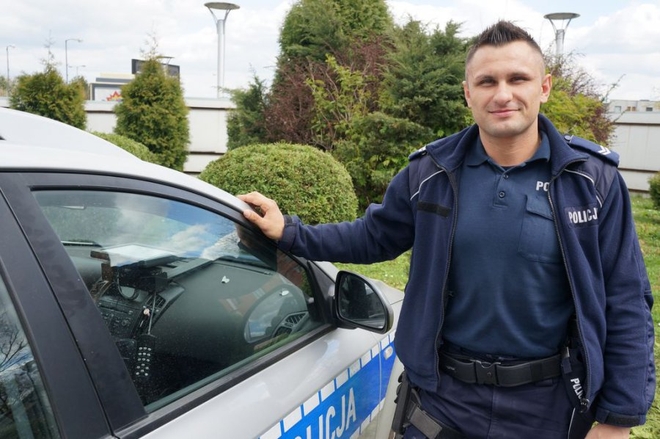 Policjant z żorskiej komendy walczy na światowych ringach, KMP Żory