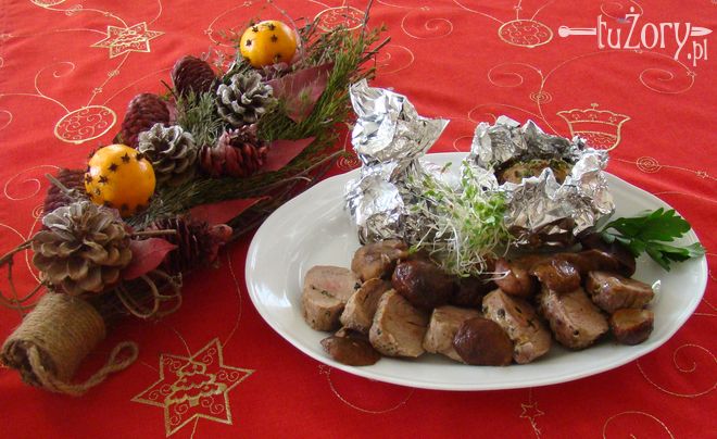Karp w sosie piernikowym i polędwiczki wieprzowe z borowikami. Sprawdź oryginalne przepisy na świąteczne dania, wk