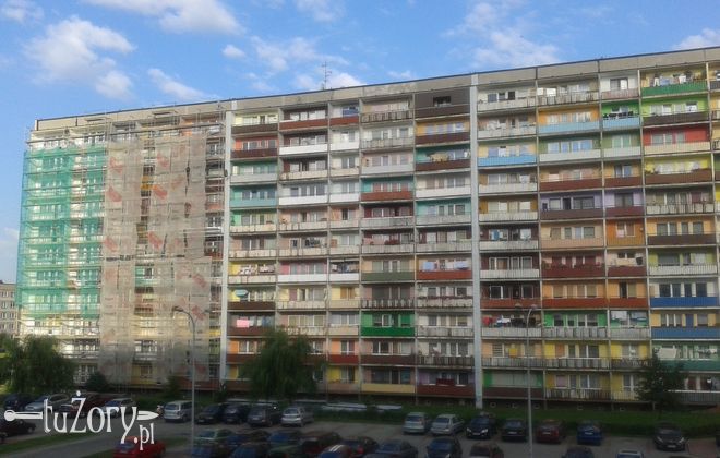 Na osiedlach praca wre - SM Nowa wymienia balkony i ociepla fronty bloków, wk