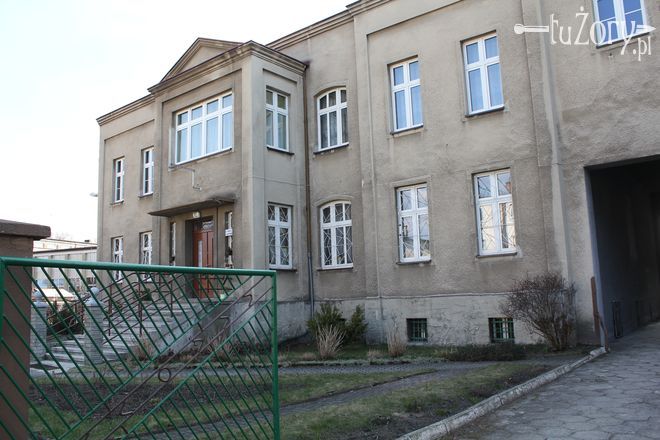 Placówka powstaje przy ulicy Rybnickiej, w budynku przekazanym przez siostry boromeuszki.
