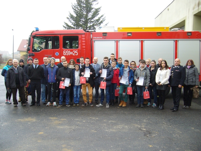 Młodzież z Żor sprawdziła się w Turnieju Wiedzy Pożarniczej, KMPSP Żory